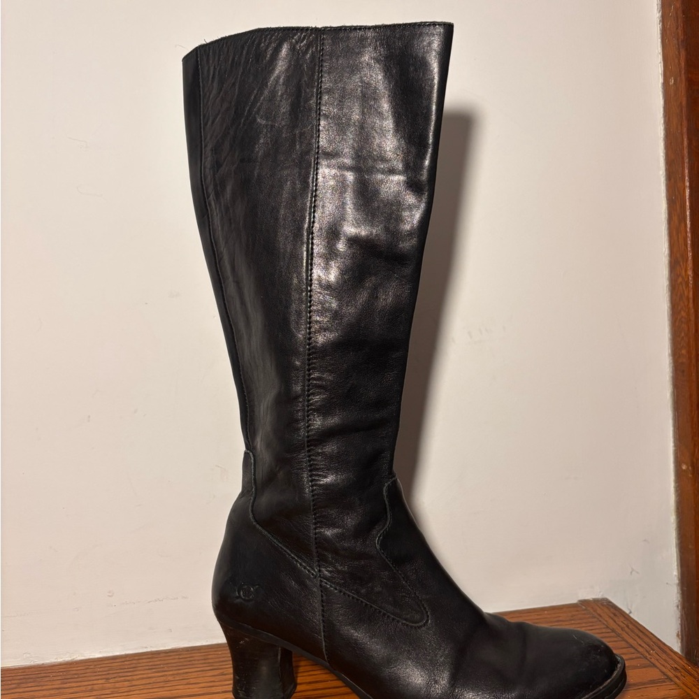 Elegant Born Black Leather Knee-High Boots